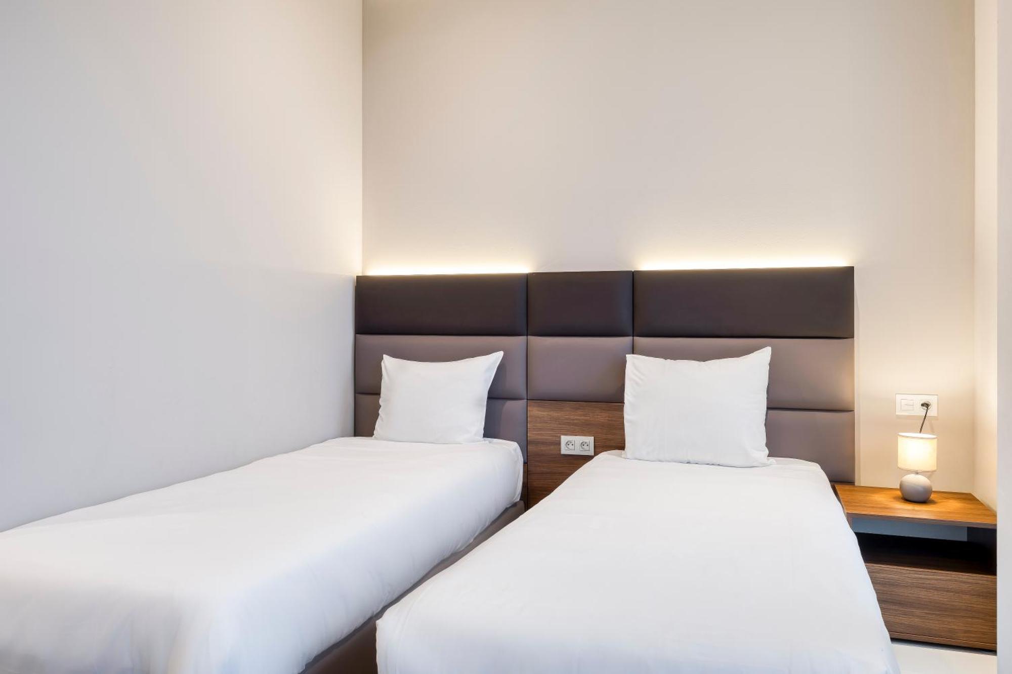 Smartflats - Midi 33 Apartment Brussel Bagian luar foto