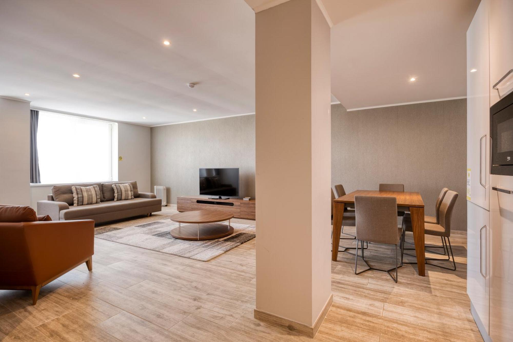 Smartflats - Midi 33 Apartment Brussel Bagian luar foto