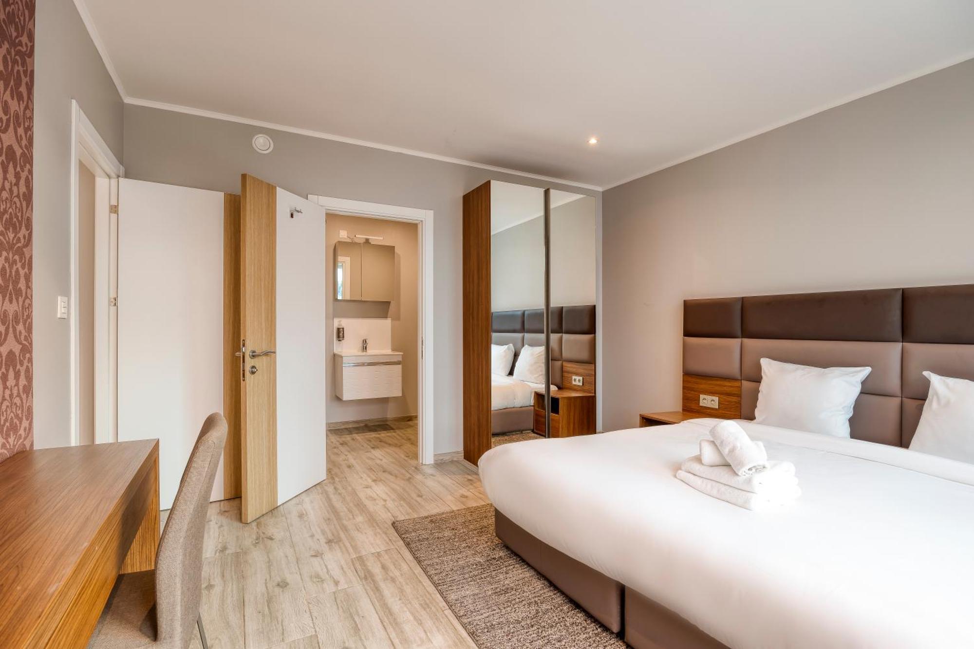 Smartflats - Midi 33 Apartment Brussel Bagian luar foto